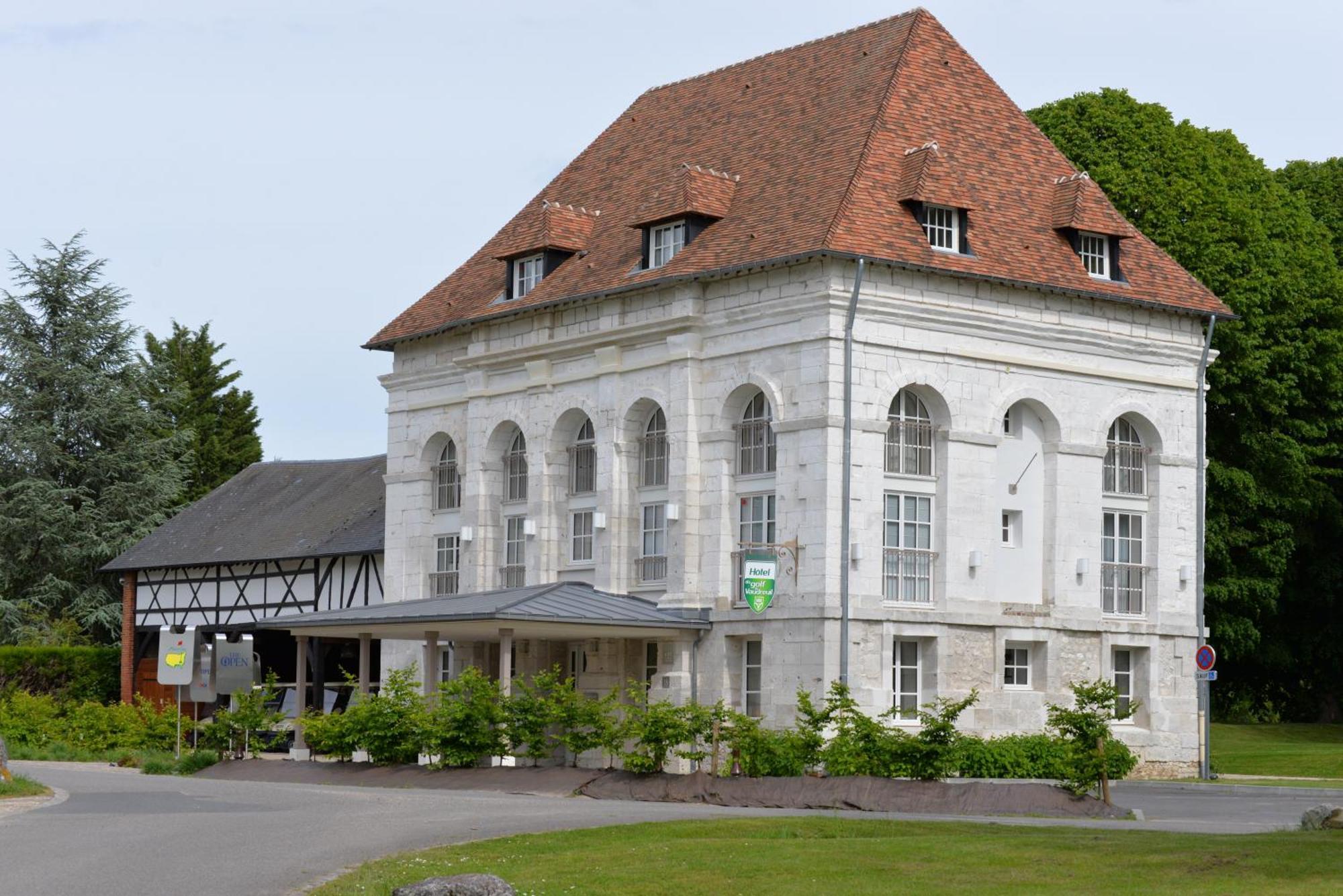 Отель Grand Slam Le Vaudreuil Экстерьер фото